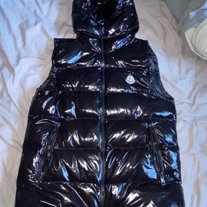 Moncler Vest with hood | Color Black | Size: M | Puffer Jacket